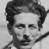 E. Robert Schmitz